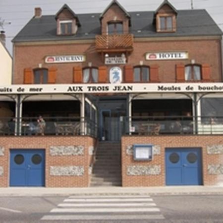 Aux Trois Jean Hotel Крот Екстериор снимка