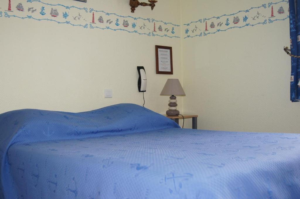 Aux Trois Jean Hotel Крот Стая снимка